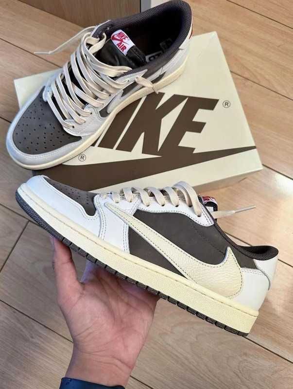Jordan 1 Retro Low OG SP Travis Scott Reverse Mocha R.39