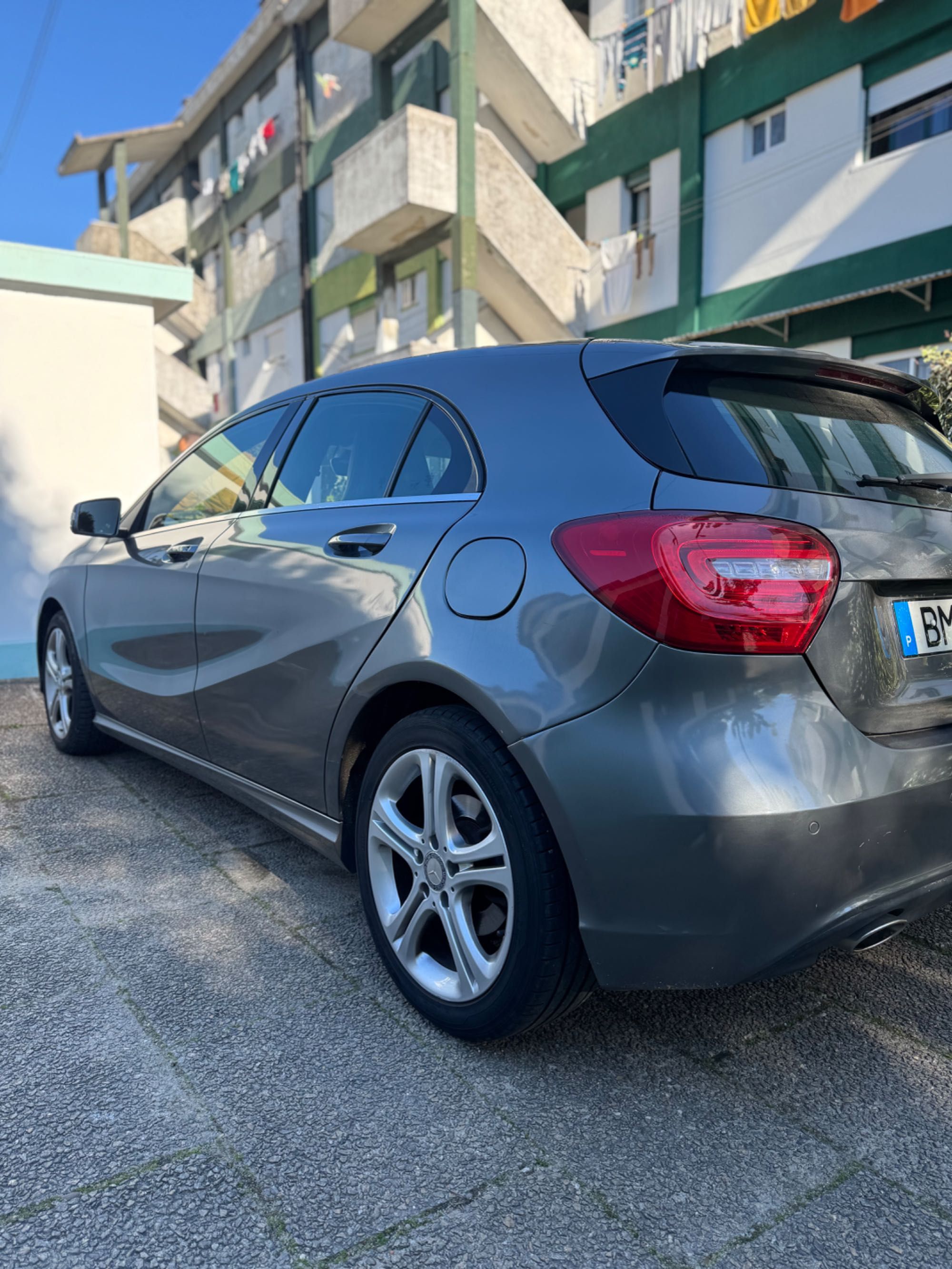 Mercedes A180 cdi sport auto (versão motor Mercedes)