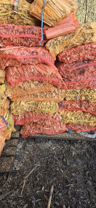 Drewno rozpałkowe rozpałka drzewo opał opałowe