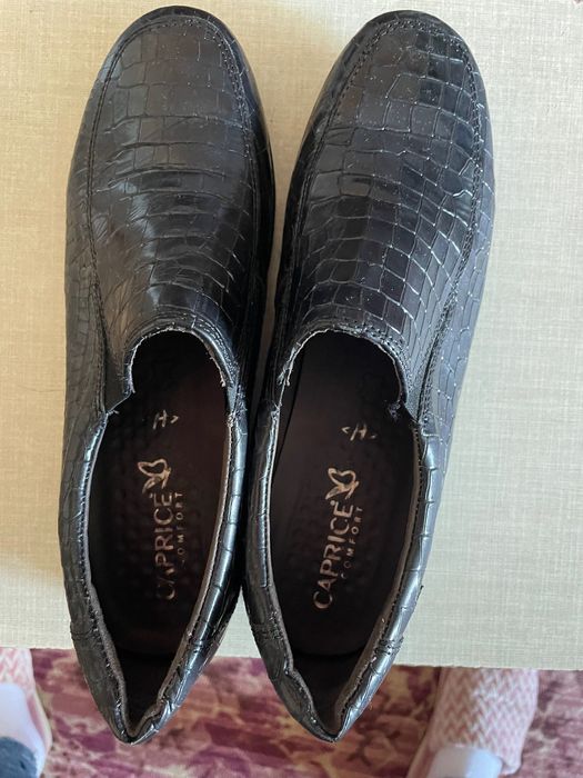 Продам шкіряні туфлі caprice, розмір 40, нові, довжина стільки 27