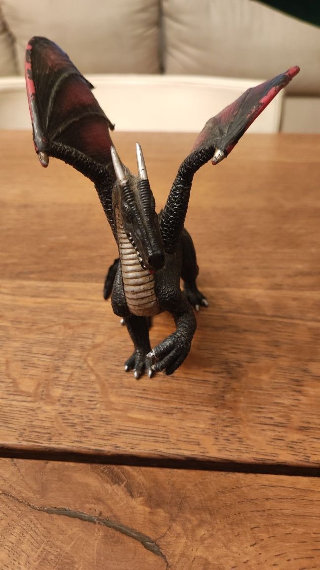Figura Dragão de Aço da Mojo
