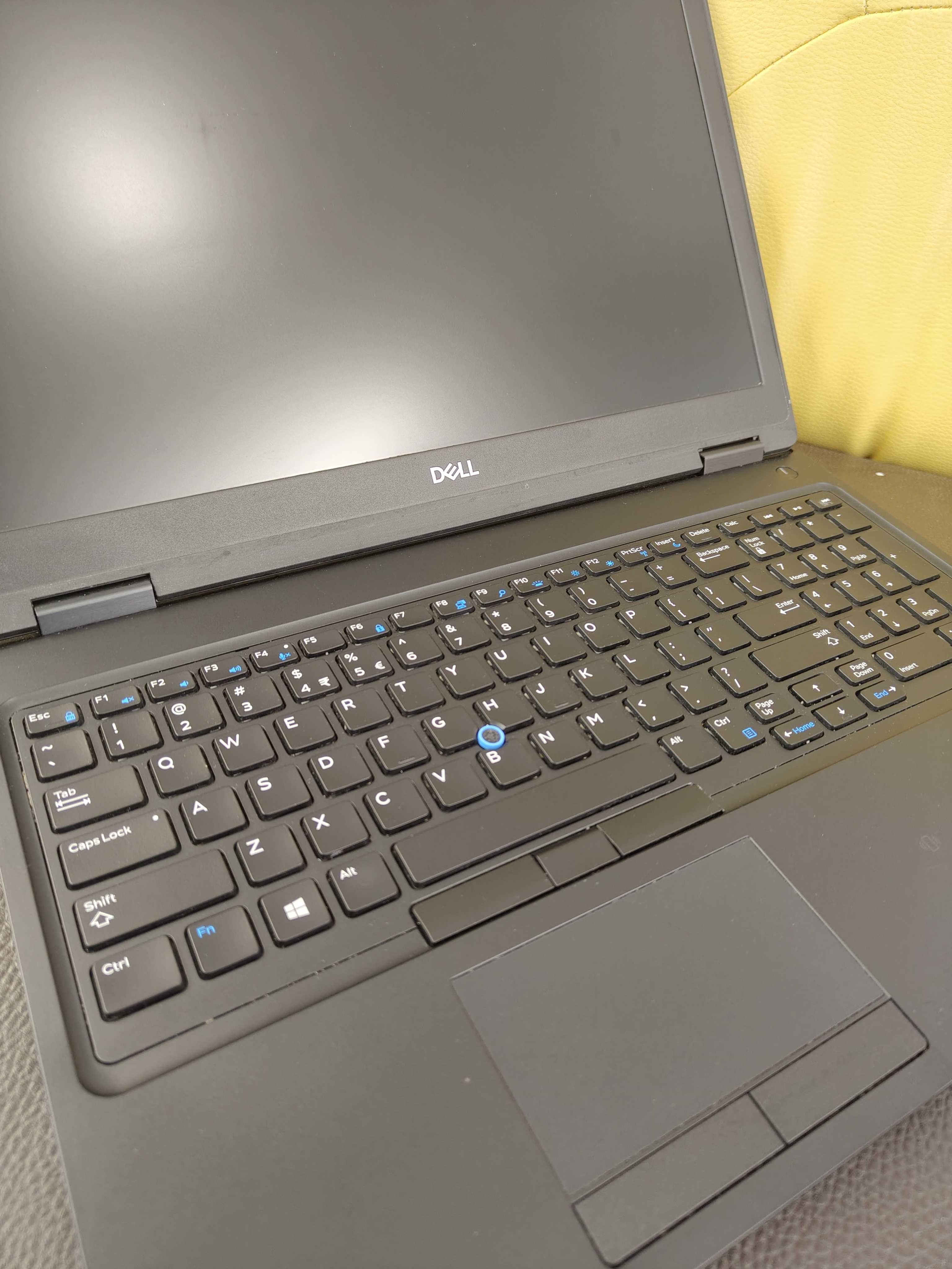 Laptop Dell Latitude 5590