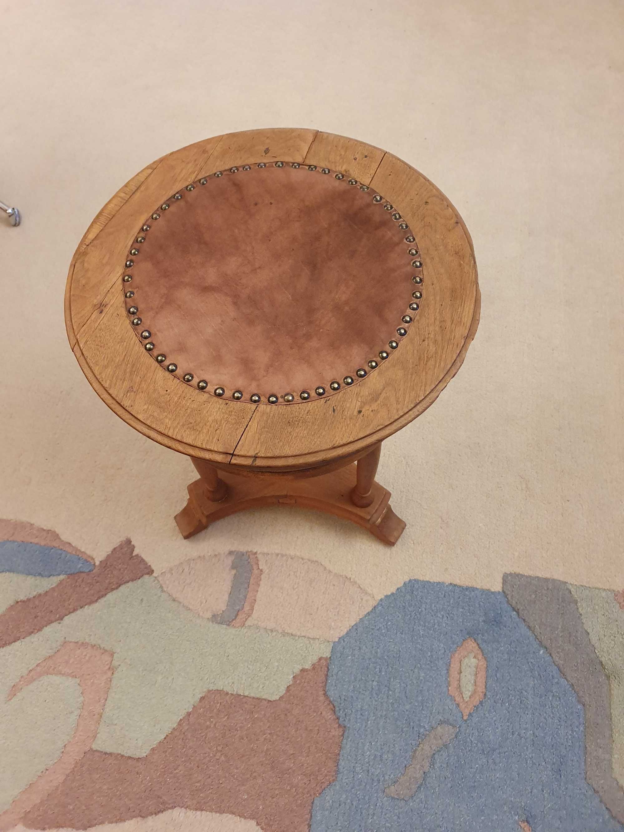 Taboret do pianina