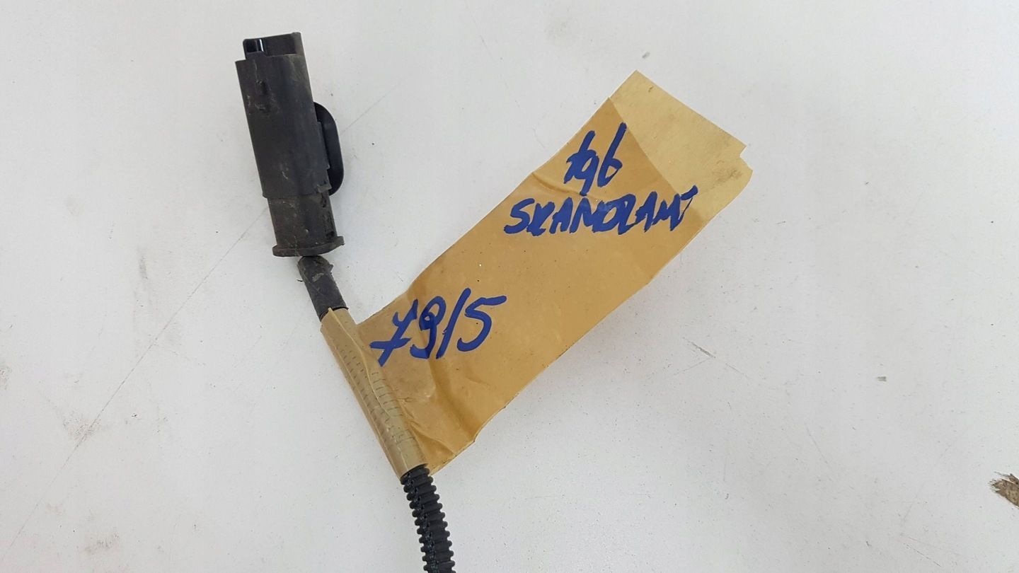 Opel Grandland X 17- instalacja przewód anteny KEY antena tył tylna