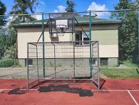 Na sprzedaż Bramka do piłki nożnej/ręcznej-Kosz
