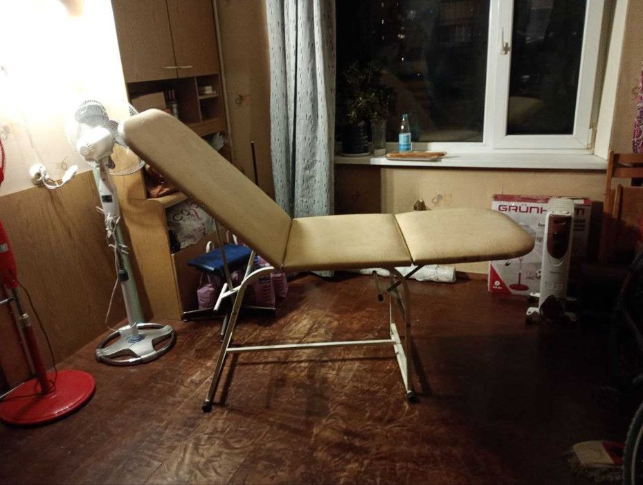 Регульований масажний стіл/кушетка