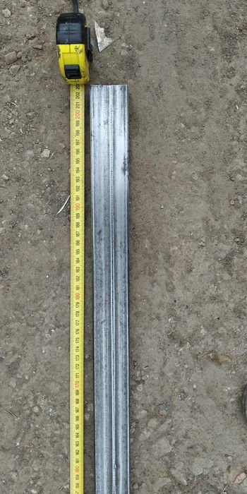 Профтруба 40*20*2 мм остаток 2 метра