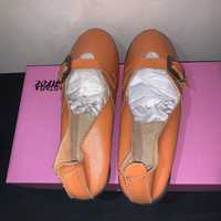 Продаются женские туфли оранживые