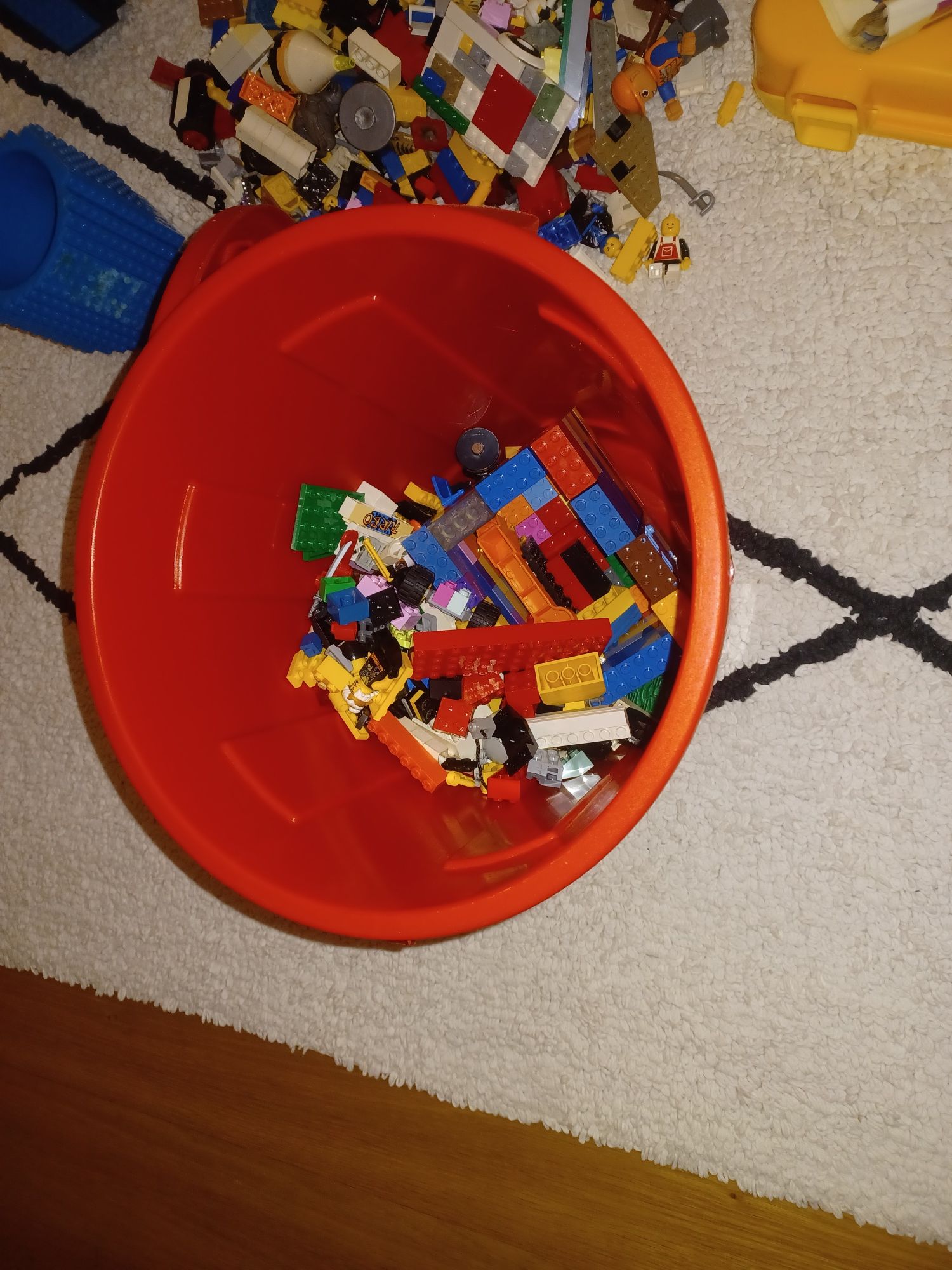 Legos variados (Lego Classic - blocos pequenos) 4+
