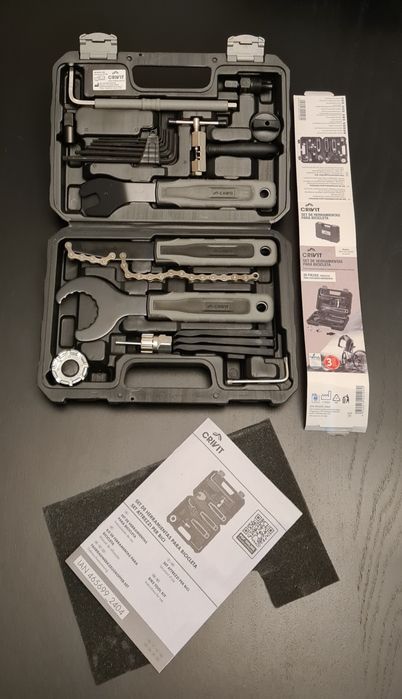 Caixa com kit ferramentas reparação/manutenção de bicicletas