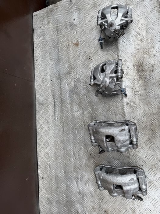 Суппорт передний задний Форд транзит 07год ford transit