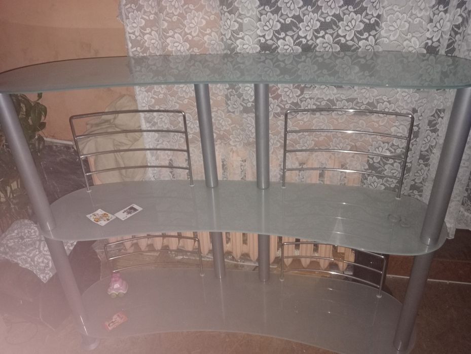Barek szklany  z metalowymi podporkami