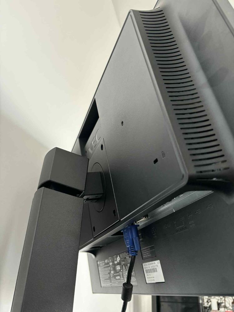Zestaw komputer i monitor w przystępnej cenie