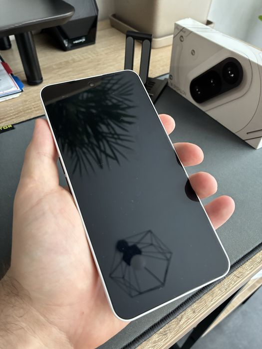 Смартфон Nothing Phone (3a) 8/128 - Чудовий стан, гарантія, аксесуари