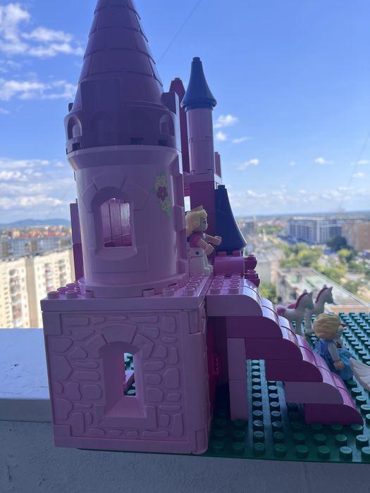 Рожевий замок принцес Lego duplo