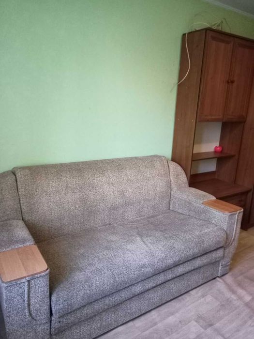 H S2 Продам гостинку метро Армейская