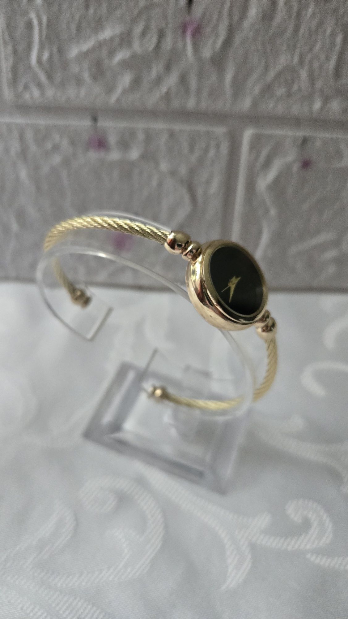 Damski Zegarek elegancki i stylowy z czarną tarczą