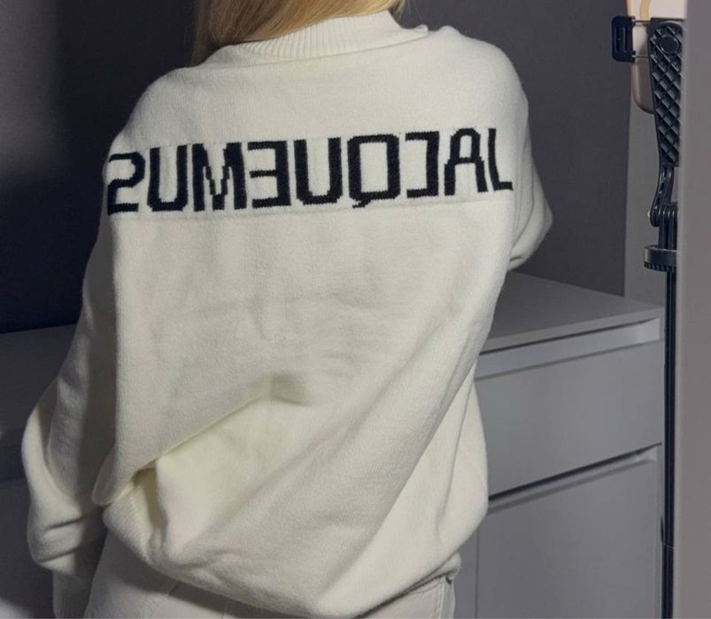 JACQUEMUS светрик, молочного й червоних кольорів