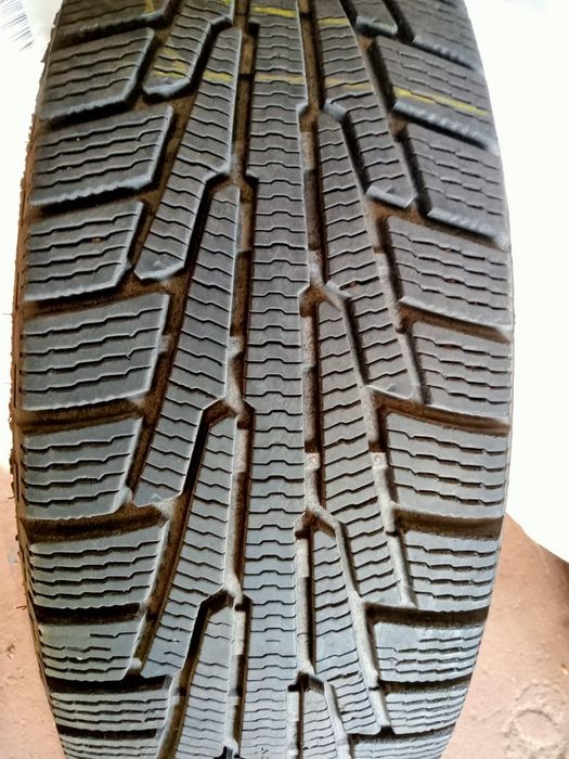 Nokian 225/60/18
