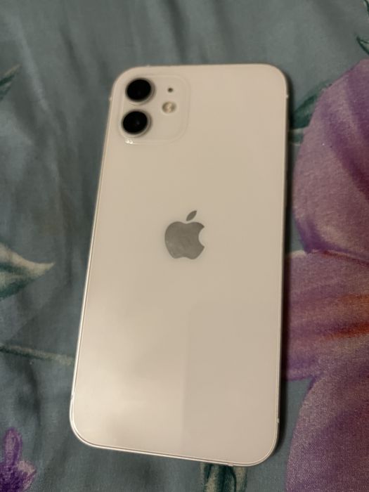 Iphone 12 (64)gb