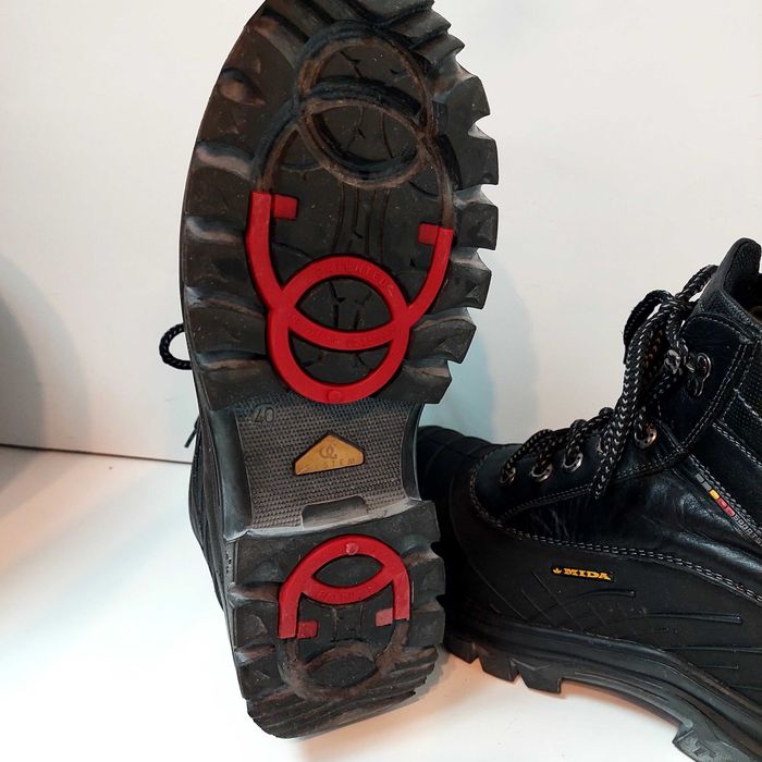 Ботинки мужские 40р зима производитель Мида.