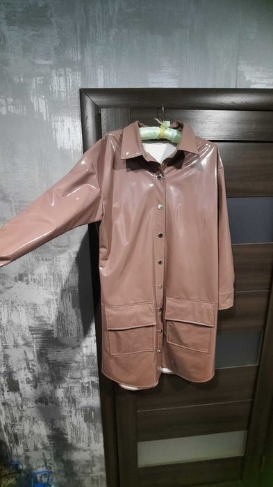 Плаття з экокожи, глянцеве