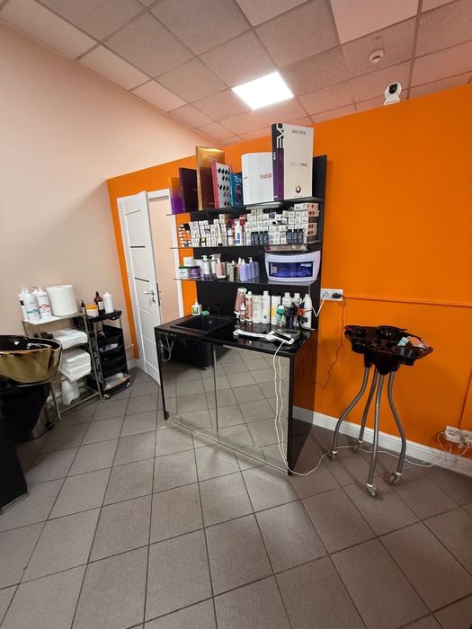 Odstąpię działający salon urody 63m2 Warszawa Praga