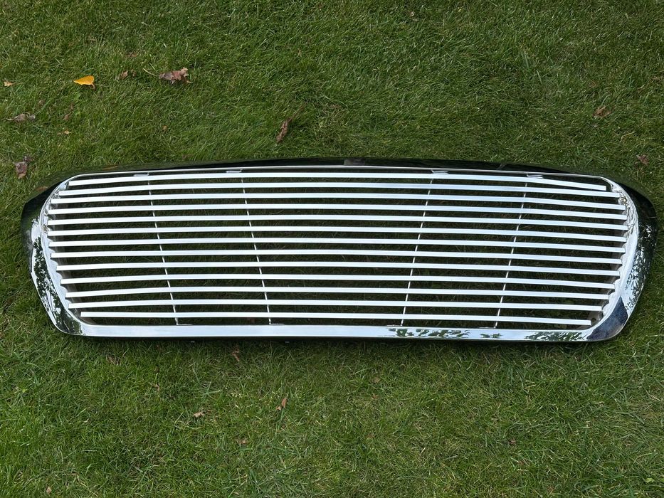 Решітка Toyota Land Cruiser 200 2007-2012 (алюміній). Нова