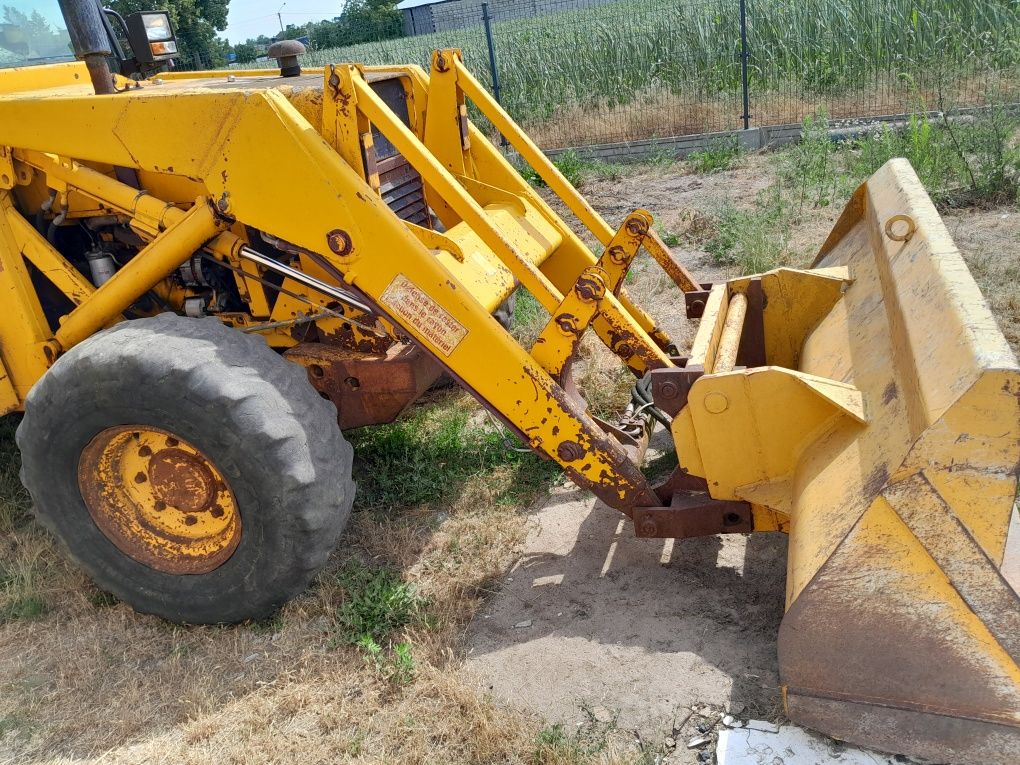 Koparko ładowarka MF 50hx 4x4