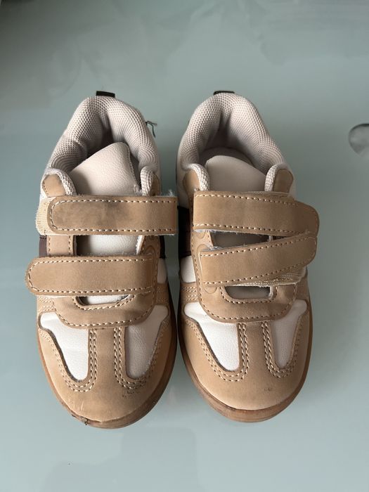 Tenis Kiabi Numero 25