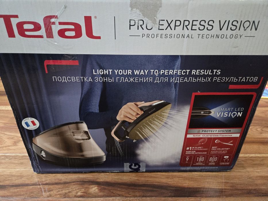 Generator pary TEFAL Pro Express Vision GV9823 z oświetleniem LED