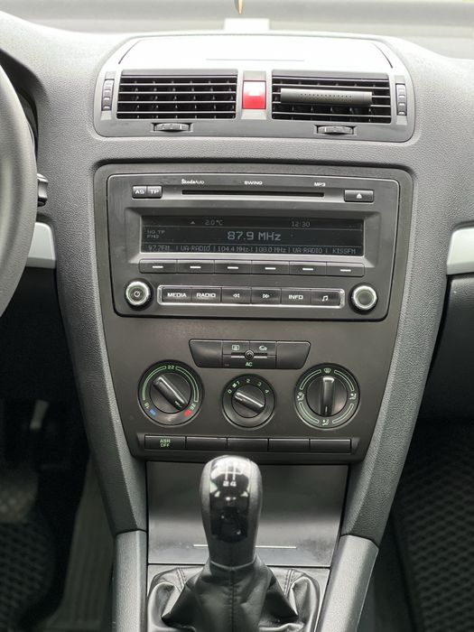 Продам Шкоду Октавію А5. 1.6 бенз MPI