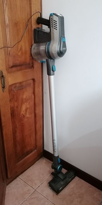Aspirador vertical VAX Cordless SlimVac