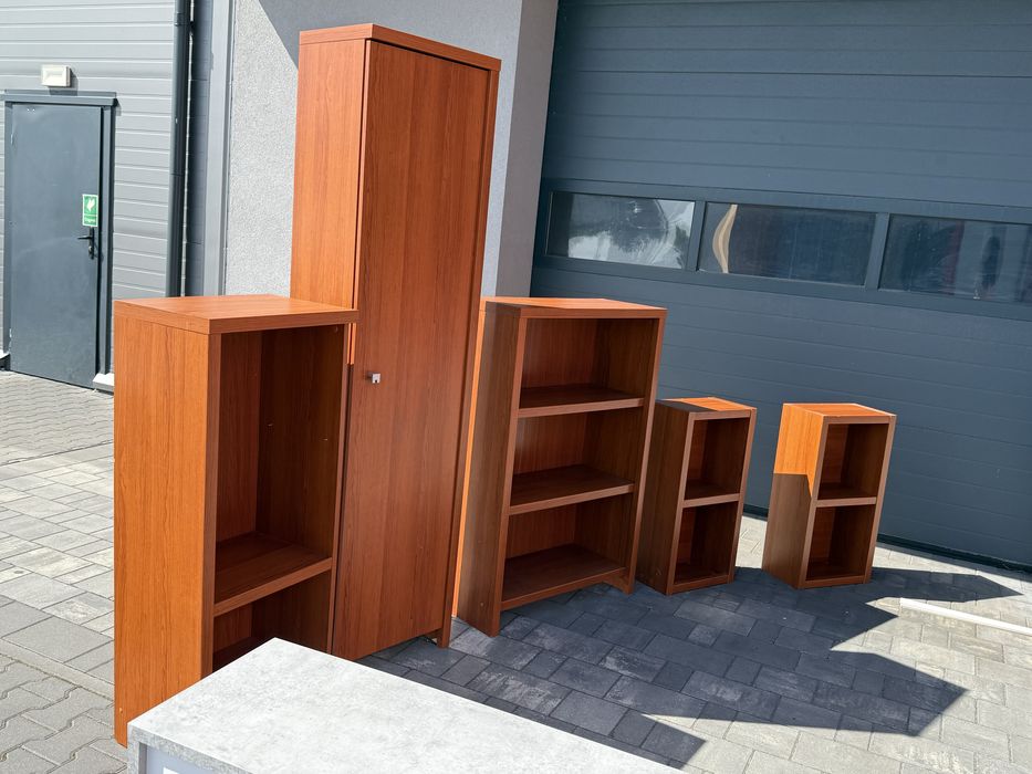 Zestaw szafek. Stan bardzo dobry