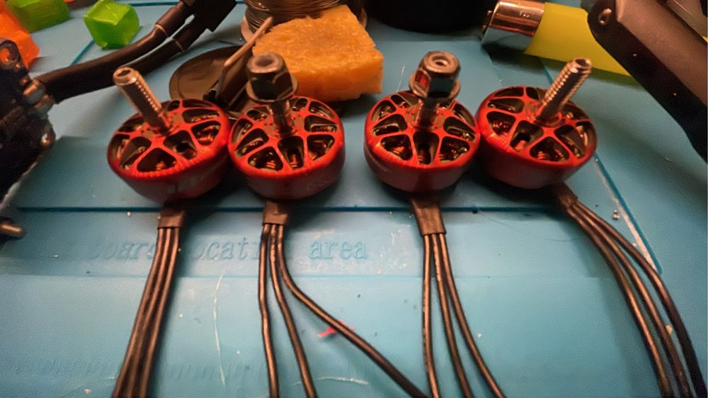 4 motors para drone FPV 2580 KV (4S)