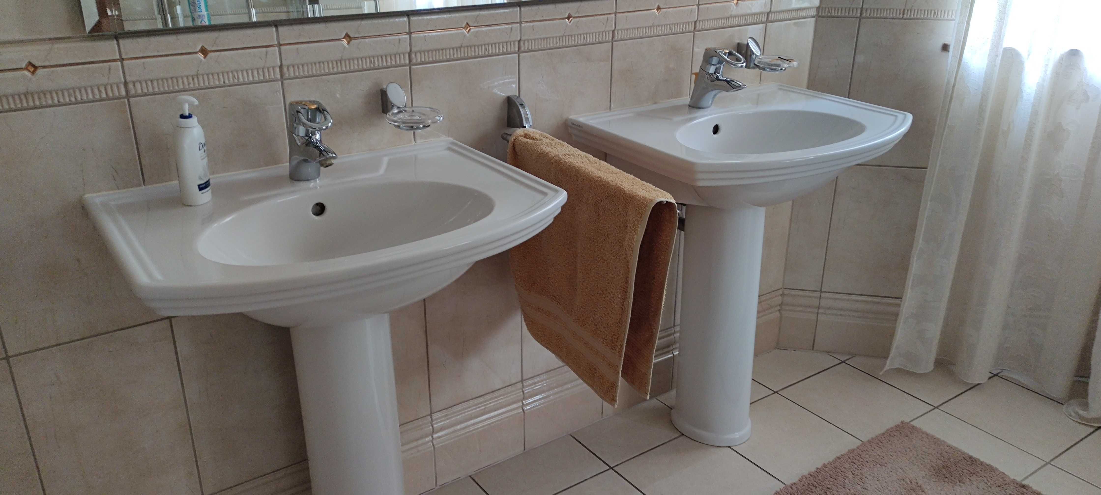 Armatura sanitarna WC, umywalki, kabiny prysznicowe