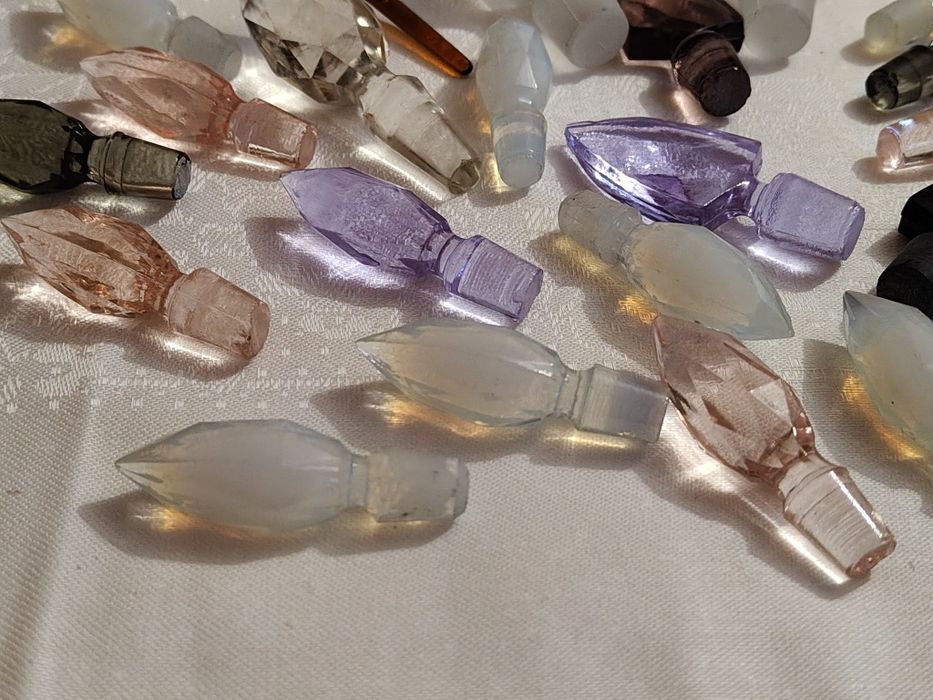 Szklane koreczki do butelek