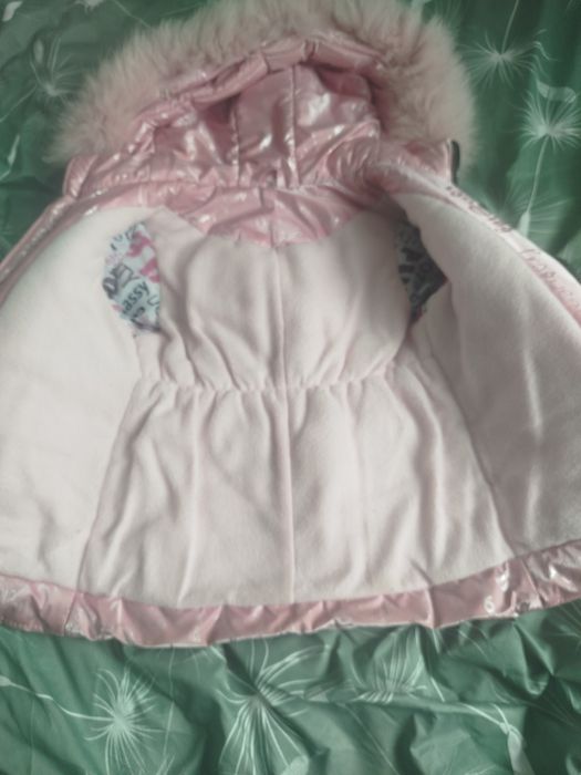 Продам курточку для дівчинки
