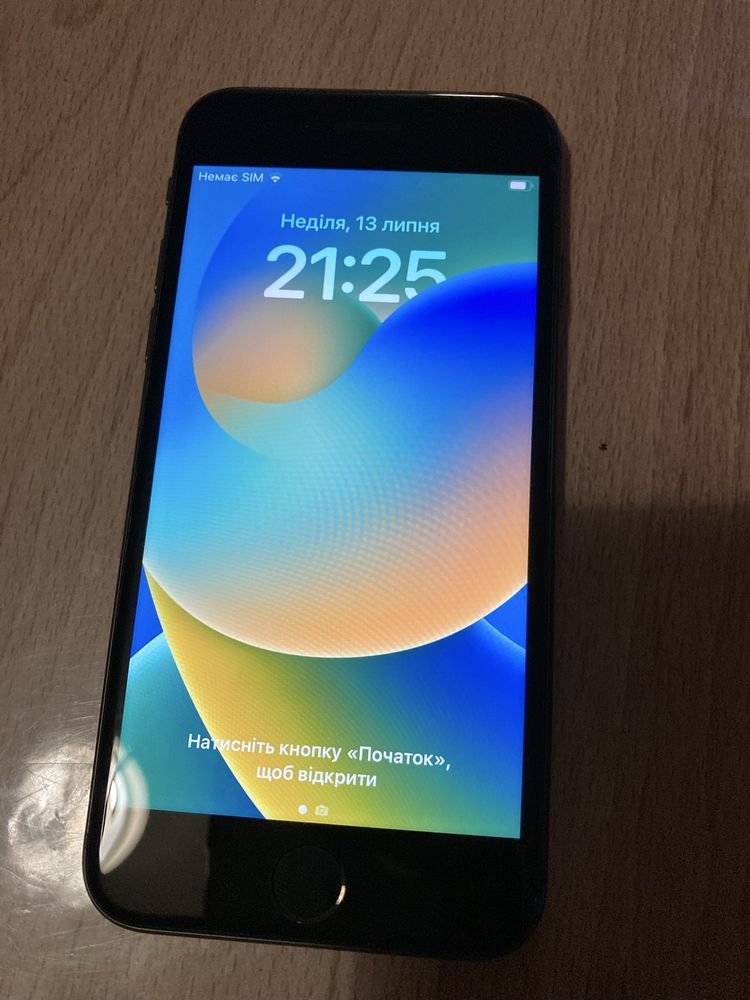 Смартфон iPhone 8/ 64 Gb