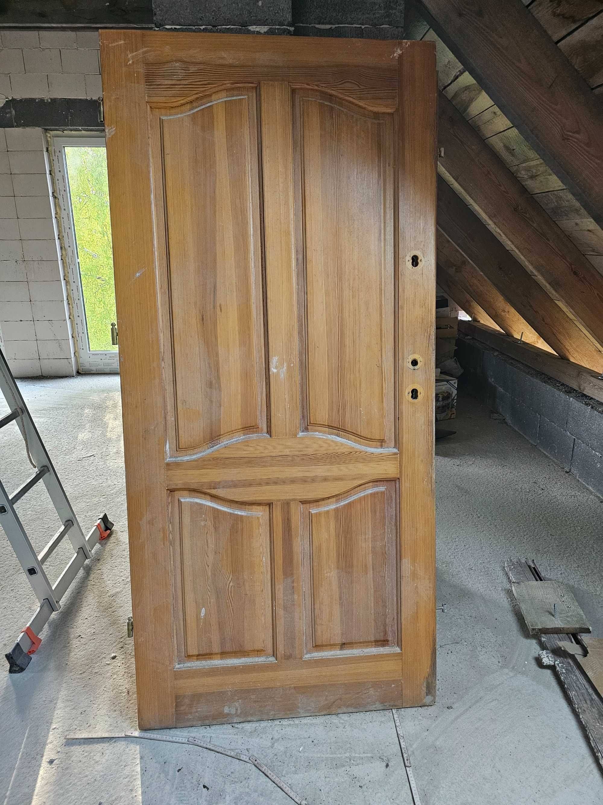 Drzwi drewniane 94 x 200