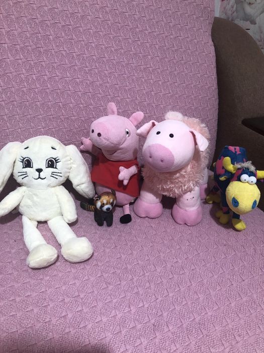 Іграшки мʼякі . Безкоштовно