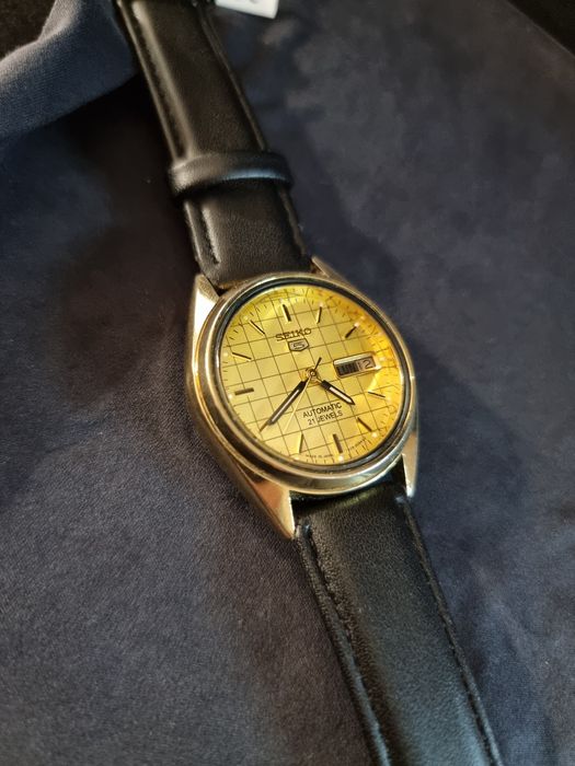 Relógio Seiko 5 Dourado