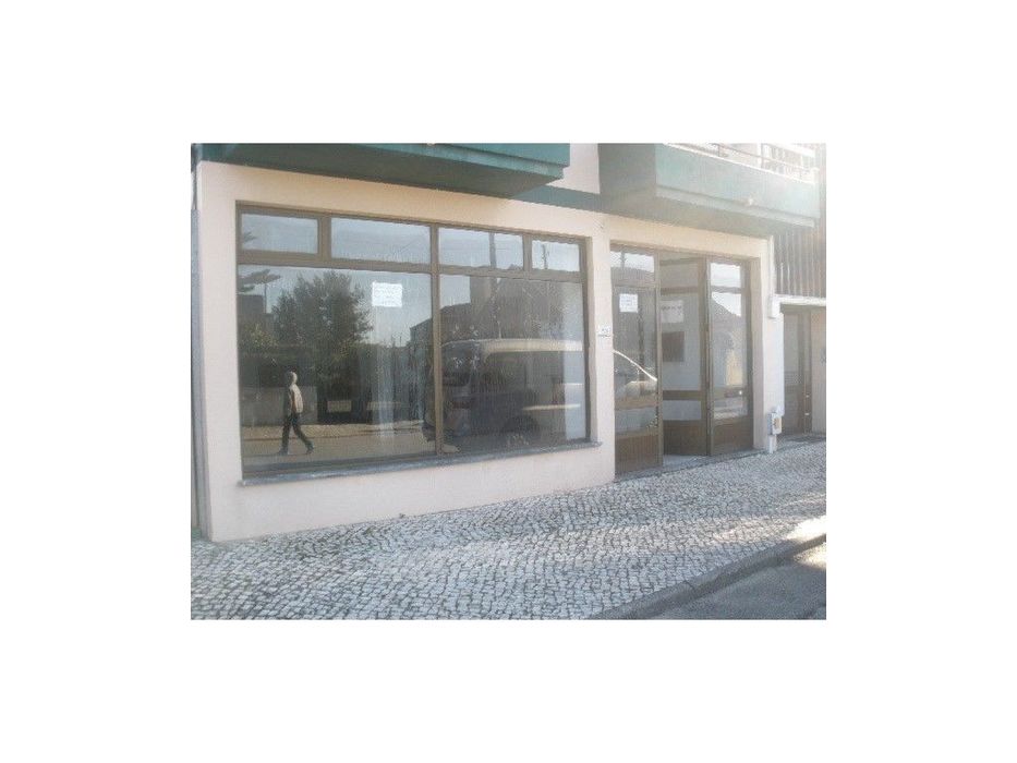 Loja em Vieira de Leiria