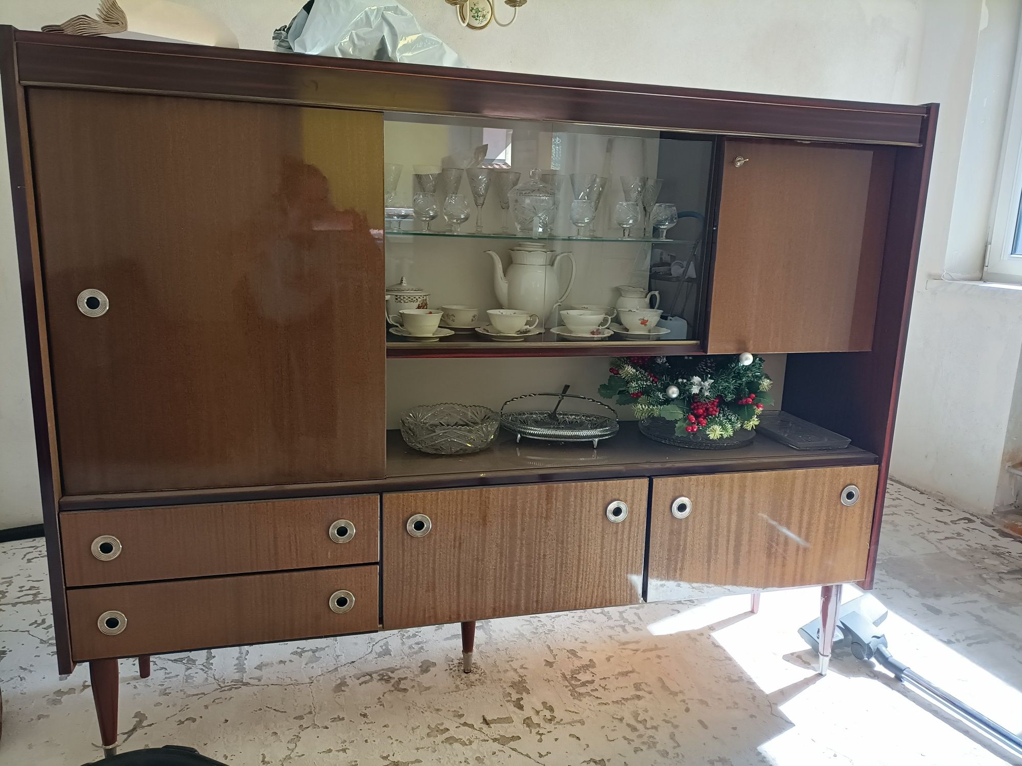 Meble retro wysoki połysk