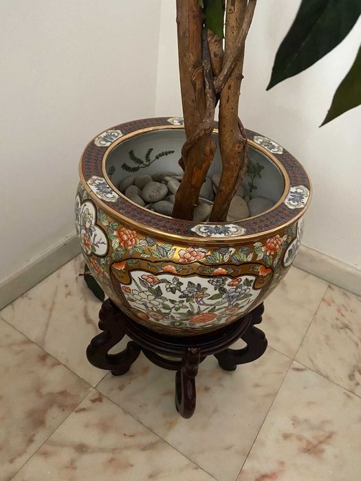 Vaso de planta antigo