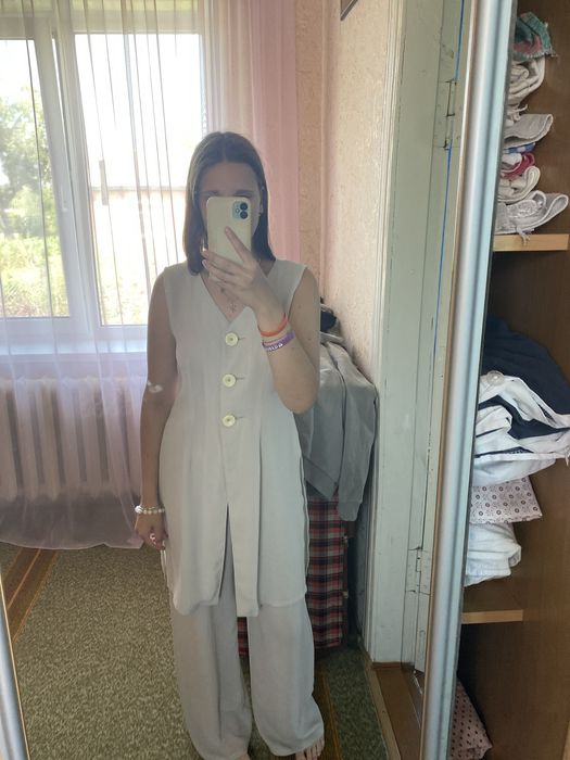 Костюм Білого цвета