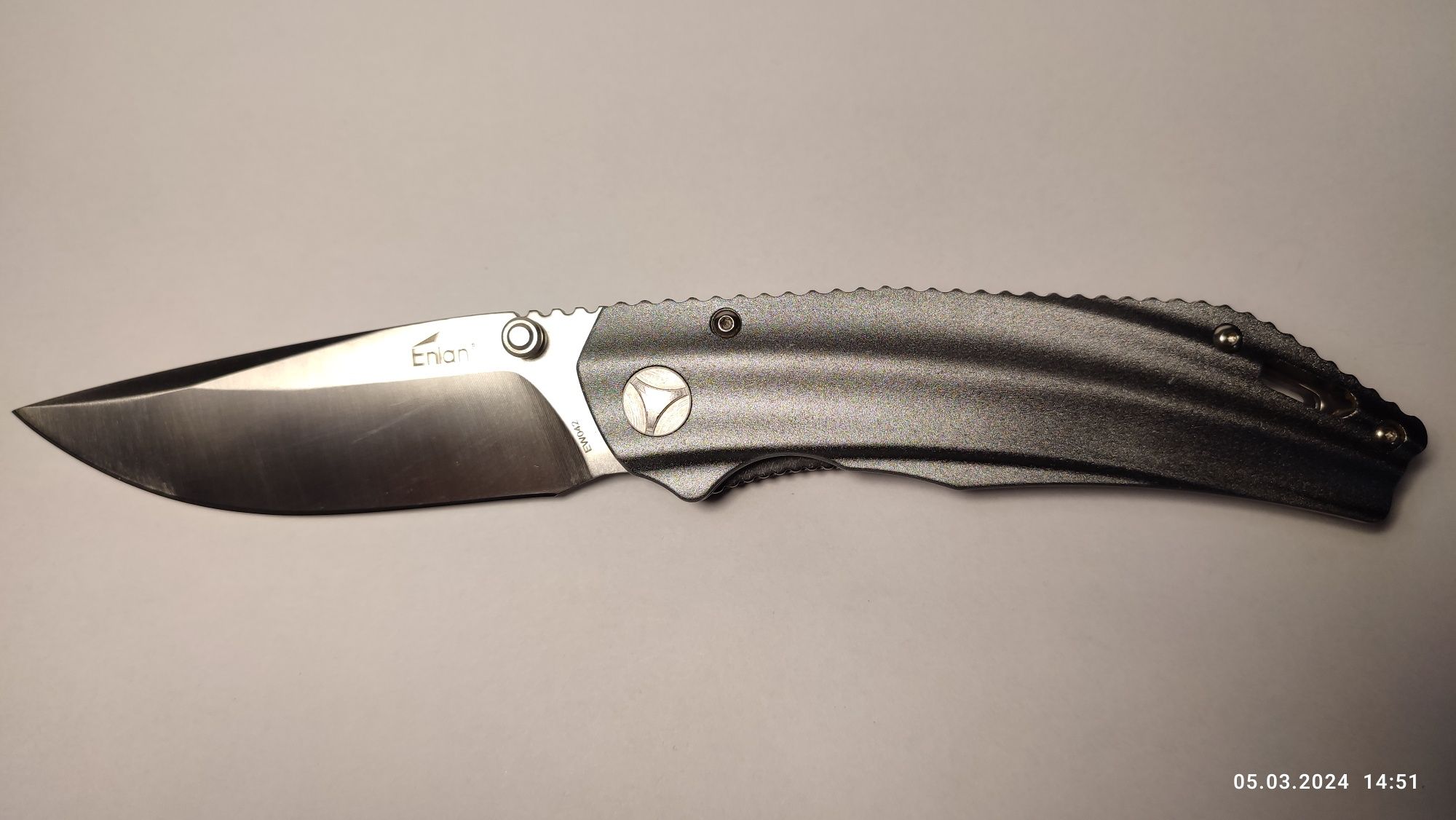 Enlan model EW 042.