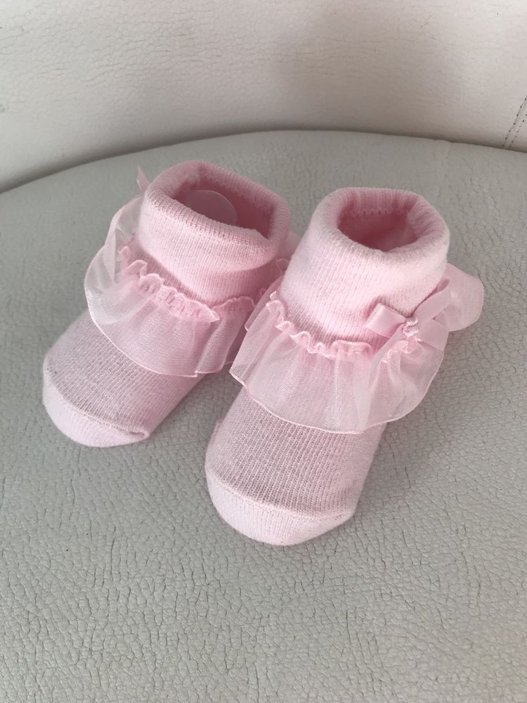 Skarpetki niemiwlęce nowe Buti 9,5 cm.