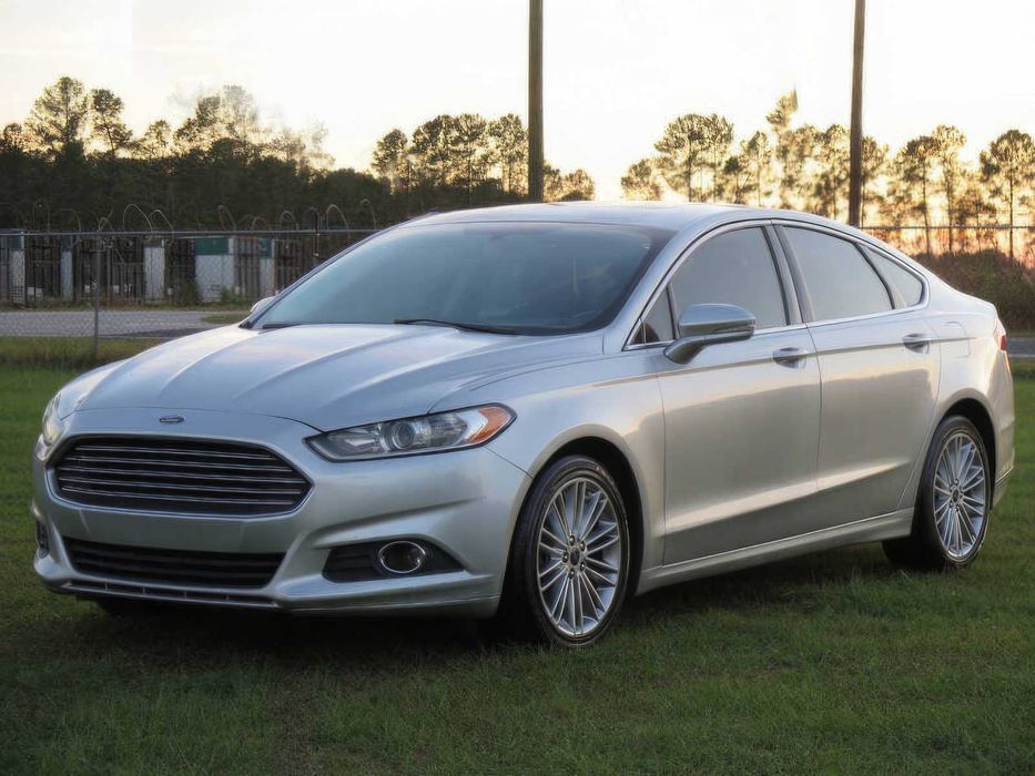 Ford Fusion SE      2016