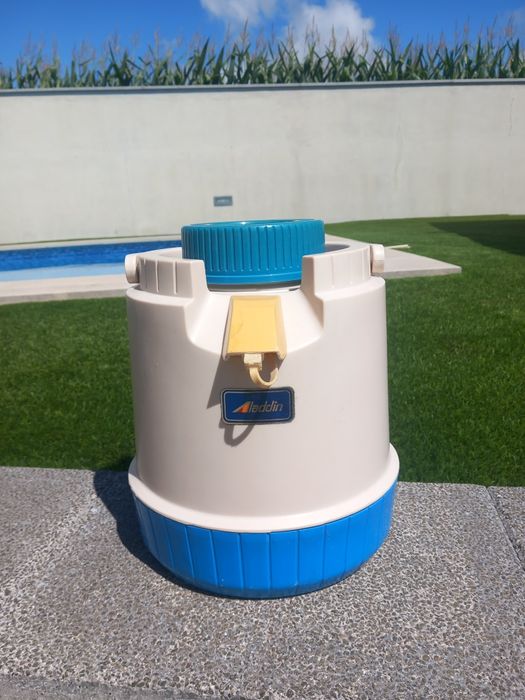 Geleiras praia 30 litros e termo 10 litros para água ou limonada